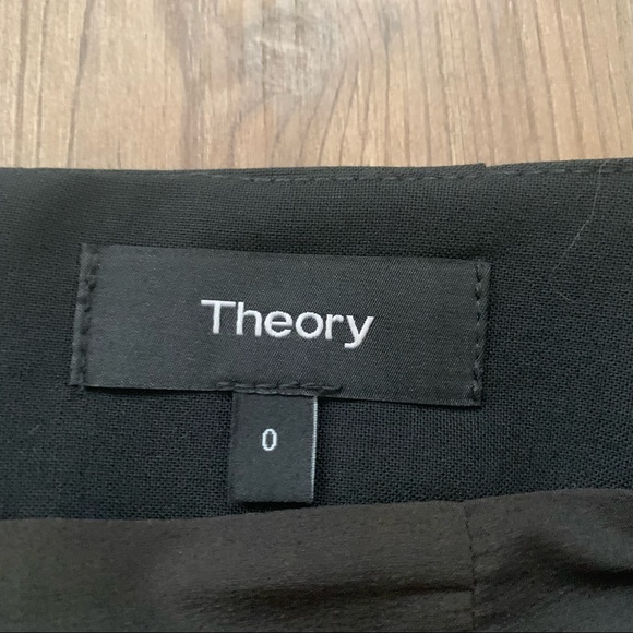 Theory Pencil Skirt in Sevona Stretch Wool - Picture 3 of 5